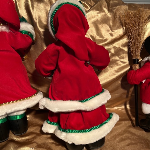 ANNALEE 18" Santa Claus & Mrs. Claus Jinglebell Christmas Dolls, Mobilitee, 2006 - Picture 9 of 10